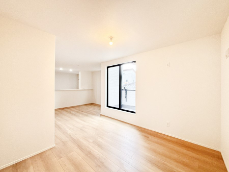 rO@邢2KrOIO̎VbgAEgĉƑ̃vCoV[܂