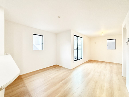 ̑ρ@Ƒ̏Ί炪RƐ܂ĂAȕ͋C̃_CjOɎdオĂ܂B