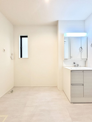 ʑEʏ@邢ʏ͖̐gxxyłႢłB