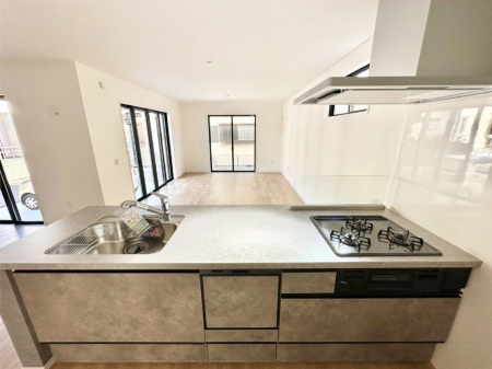 �L�b�`���@���r���O�����n����l�C�̃J�E���^�[�L�b�`���B �Ƒ��������Ȃ���Ǝ������邱�Ƃ��ł��܂��B