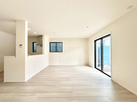 ���r���O�@�Z�ޕ��̌��������o�����A�C���e���A���l����̂��y���݂ȃ��r���O�ł��I 