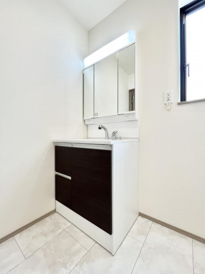 ���ʑ�E���ʏ��@���邢���ʏ��͖����̐g�x�x���y�����ł����Ⴂ�����ł��B