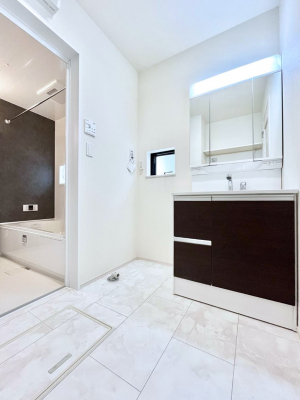 ���̑��@�L�X�Ƃ�Ƃ�̂��郉���h���[�X�y�[�X�B  