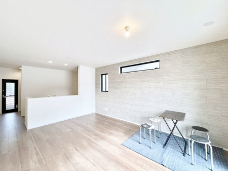 ���r���O�@�Z�ޕ��̌��������o�����A�C���e���A���l����̂��y���݂ȃ��r���O�ł��I 