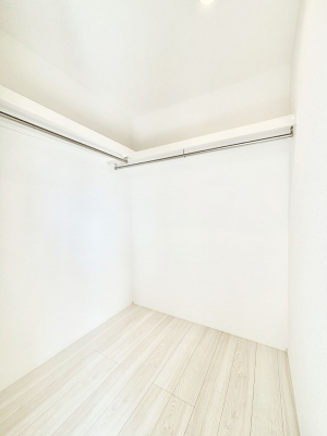 ̑@EH[NCN[[bgtŐԂLpł܂B