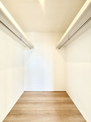 ̑@EH[NCN[[bgtŐԂLpł܂B