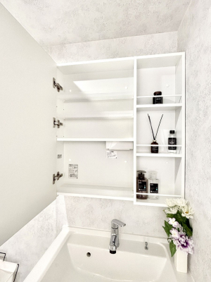 ���̑����ρ@���̗��ɁA���ϕi��q���p�i�Ȃǂ����[�\�B���ʑ����������ƕۂ��܂��I  