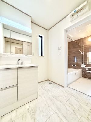 ���̑��@�������̂�����K��Ԃł��B�����̐g�x�x���C�����ǂ����g�������܂��B 