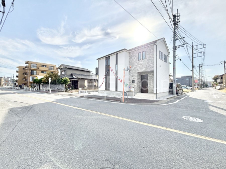 ���n�O�ώʐ^�@�O�ʓ��H�͂�����Ɛ�������Ă��܂�  