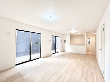 ���r���O�@�Z�ޕ��̌��������o�����A�C���e���A���l����̂��y���݂ȃ��r���O�ł��I 