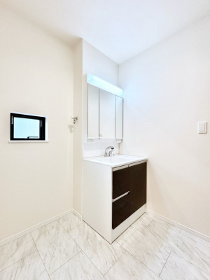 ���ʑ�E���ʏ��@�������̂�����K��Ԃł��B�����̐g�x�x���C�����ǂ����g�������܂��B 