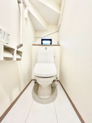 �g�C���@�g�C����1�K��2�K���ꂼ��ɔz�u����Ă��ĂƂĂ��֗��ł��B 