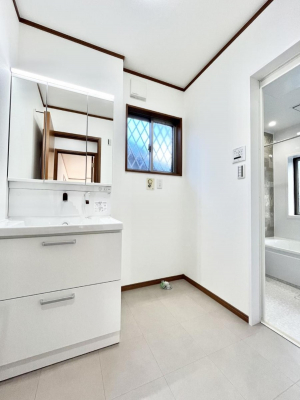 ʑEʏ@Ă̂ŎC̑ꏊłCłKłB̐gxxCǂs܂ˁB