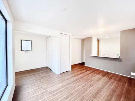 ���r���O�@�Z�ޕ��̌��������o�����A�C���e���A���l����̂��y���݂ȃ��r���O�ł��I 