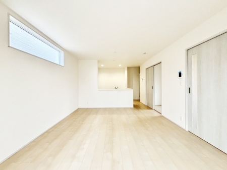 ���r���O�@���Ƒ��̓��₩�Șb�����ŕ�܂�閾�邢���r���O