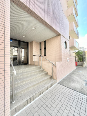 �G���g�����X�@�������������͋C�̃G���g�����X