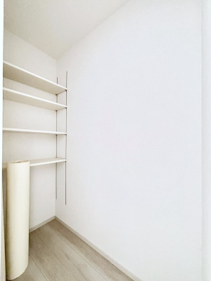 ���̑����ρ@�L�b�`���ɂ̓p���g���[�I�H�ނ̃X�g�b�N�͂������A���p�i�̎��[�Ȃǎg�����͂��낢��I