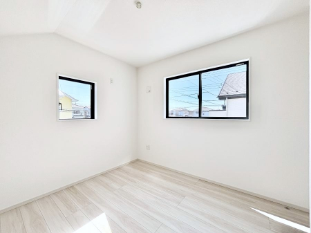 ���̑����ρ@�i�`�������ȃt���[�����O�͂ǂ�ȃC���e���A�ɂ��}�b�`�B  