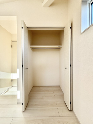 [@m̃N[[bgBŝŌ̈ߗނ܂܂B