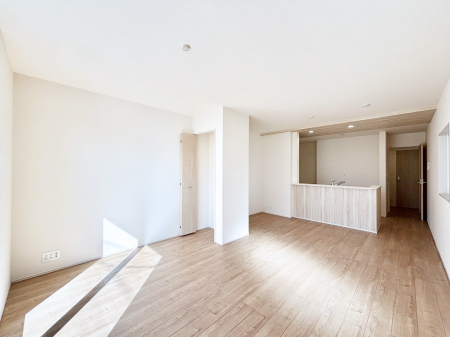 ���r���O�@�ǂ��ɂ��Ă��Ƒ��̂Ȃ������������R�~���j�P�[�V�������r���O�B 