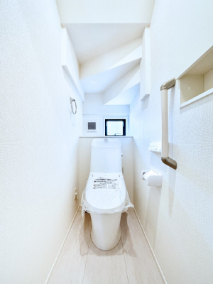 �g�C���@�E�H�V�����b�g�t���g�C����1�K��2�K���ꂼ��ɔz�u����Ă��ĂƂĂ��֗��ł��B 