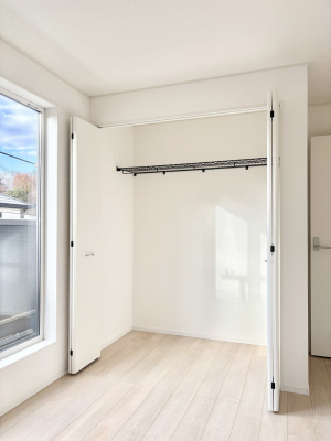 ���[�@�m���̃N���[�[�b�g�B���s��������̂Ō���̈ߗނ�����������܂�܂��B�@