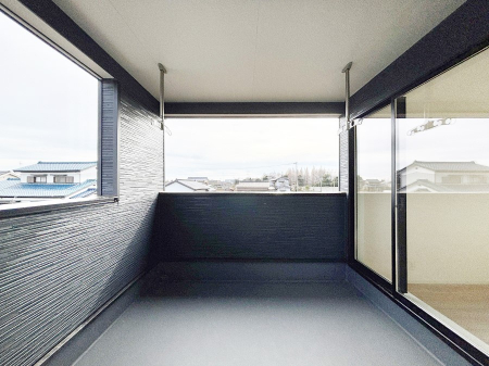 �o���R�j�[�@�}�Ȃ��V�C�̕ω��ɂ����S�ȃC���i�[�o���R�j�[