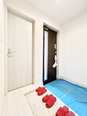 ���ց@�K���X�X���b�g�̓��������փh�A�������Ɍ���͂��Ă���܂�