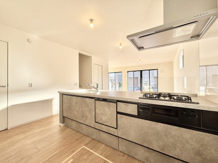 �L�b�`���@�L�X�Ƃ����g������̗ǂ��L�b�`���œ��X�̂��������y�����Ȃ肻��