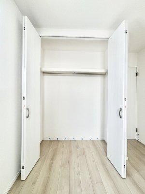 ���[�@�m���̃N���[�[�b�g�B���s��������̂Ō���̈ߗނ�����������܂�܂��B