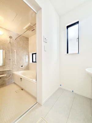 ���ʑ�E���ʏ��@���������Ă���̂Ŏ��C�̑����ꏊ�ł����C���ł����K�ł��B�����̐g�x�x���C�����ǂ��s���܂��ˁB