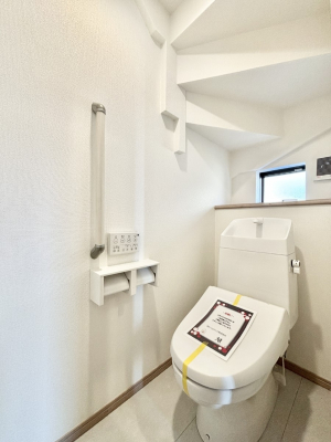 �g�C���@�g�C����1�K��2�K���ꂼ��ɔz�u����Ă��ĂƂĂ��֗��ł��B 