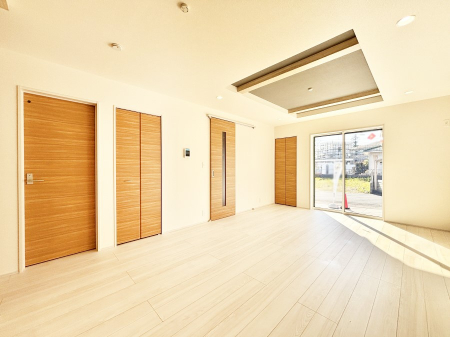 ���̑����ρ@�Ƒ��̏Ί炪���R�Ɛ��܂�Ă���A����ȕ��͋C�̃_�C�j���O�Ɏd�オ���Ă��܂� 