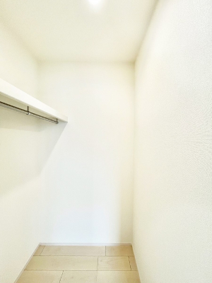 ���̑��@�ߗނ��n���K�[�Ɋ|�����܂܎��[�ł���WIC�B�ߗނ̐������ڂ����₷���ĕ֗��ł��I