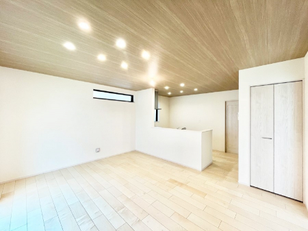 ���r���O�@�i�`�������e�C�X�g�̗D�����_�炩���F�g���̃t���[�����O���f�G�ȃ��r���O�ł��ˁB