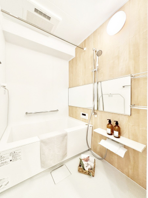 �����@����̔�������Ă���閾�邢�������̂���o�X���[��