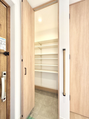 ���̑����ρ@�V���[�Y�C���N���[�N�t���I�J���x�r�[�J�[���u���܂��B   