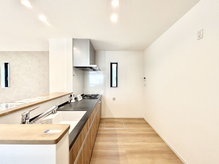 �L�b�`���@��Ƃ肠��L�b�`���ł͂��Ƒ��Ɗy�������������ł��܂��B