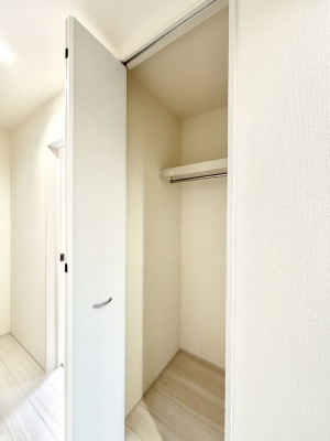 ���̑����ρ@�L�����[�B�|�������G�߂̏��������[���邱�Ƃ��ł��܂��B