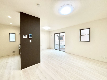 ���r���O�@�Z�ޕ��̌��������o�����A�C���e���A���l����̂��y���݂ȃ��r���O�ł��I 