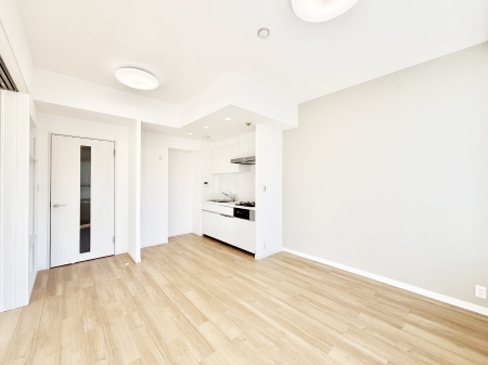 ���r���O�@���Ƒ��̓��₩�Șb�����ŕ�܂�閾�邢���r���O