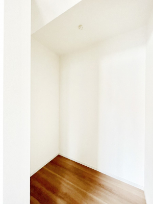 ���̑��@�G�߂̈ߗނ��X�b�L�����[�I��e�ʂ̎��[�͂����͓I��WIC�t���ł��B