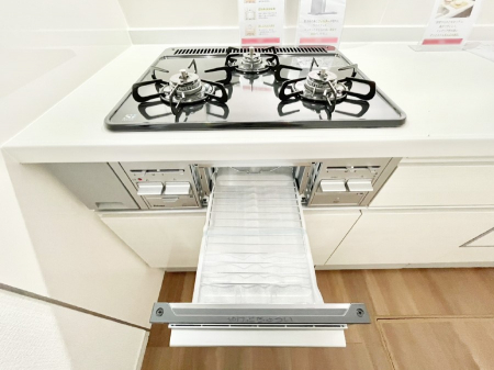 ���̑����ρ@�����̂������ɑ劈��I�R���R�����E�O�����t���̃r���g�C���R����