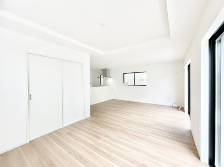 ���r���O�@���Ƒ��Ɍe���̋�Ԃ������炵�Ă����A�L�X�Ƃ������r���O�ł��I