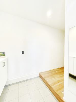 ���ց@���Ƒ��₨�q�l���C�����悭���o�}���ł��鉸�₩�ȕ��͋C�̌��ւł��B