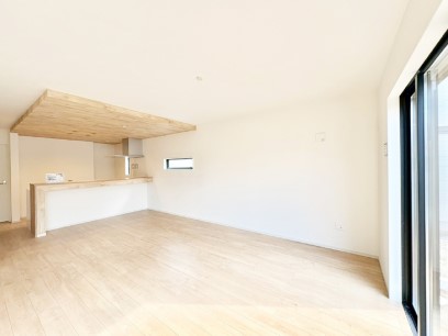 ���r���O�@���Ƒ��̓��₩�Șb�����ŕ�܂�閾�邢���r���O