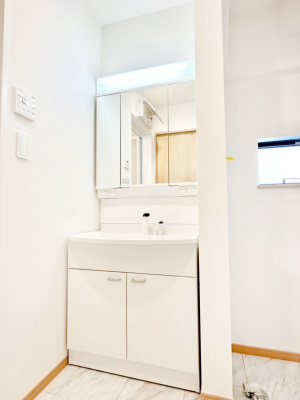 ʑEʏ@X^COɕ֗ȎOʋA~[LrlbgōׂXbL