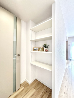 ���̑����ρ@���r���O���[�B�����Ɏ��[������ƕ����W�܂�LDK���X�b�L���Еt�������ł��ˁB  