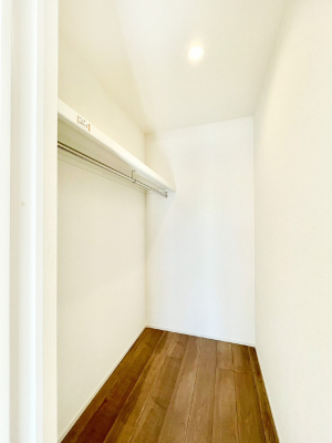 ̑@EH[NCN[[bgtŐԂLpł܂B