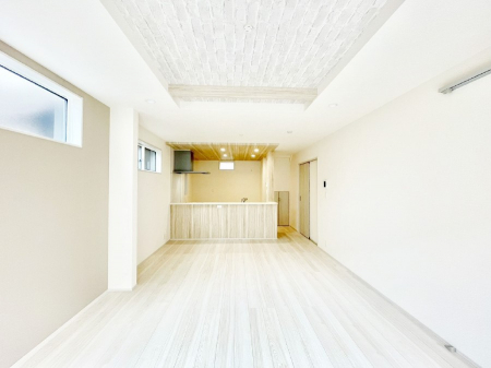 ���r���O�@���Ƒ������R�ƏW�܂�A���₩�ȏ΂����ŕ�܂��e���̋�ԂɂȂ肻���ł��ˁI